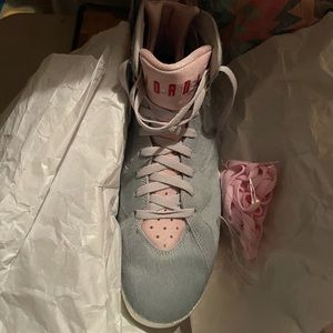 Air Jordan Retro 7 Hare 2.0 Neutral Grey/White/Pink    US M13.